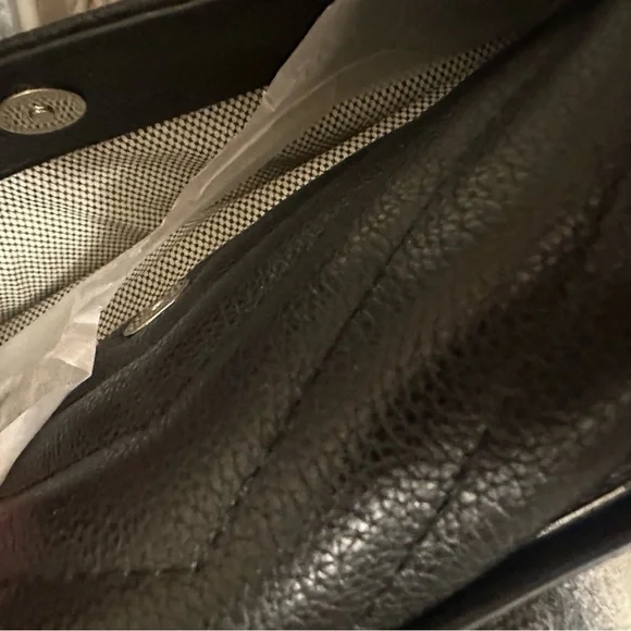 Never worn!! Rebecca Minkoff Black Leather Cross Body - Picture 4 of 5